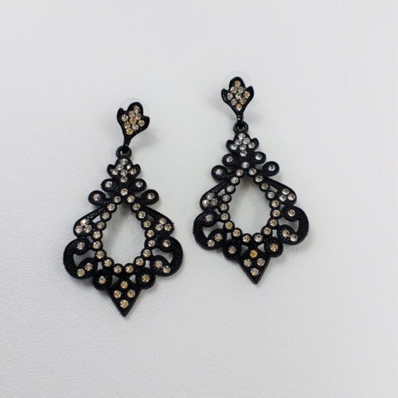 Jessica McClintock Black Drop Earrings - Picture 2 of 4